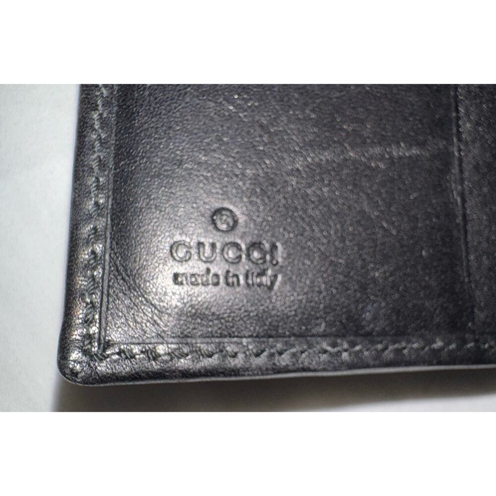 Gucci Leather Wallet With Belt Buckle Clasp Absolutely Beautiful - Picture 5 of 16